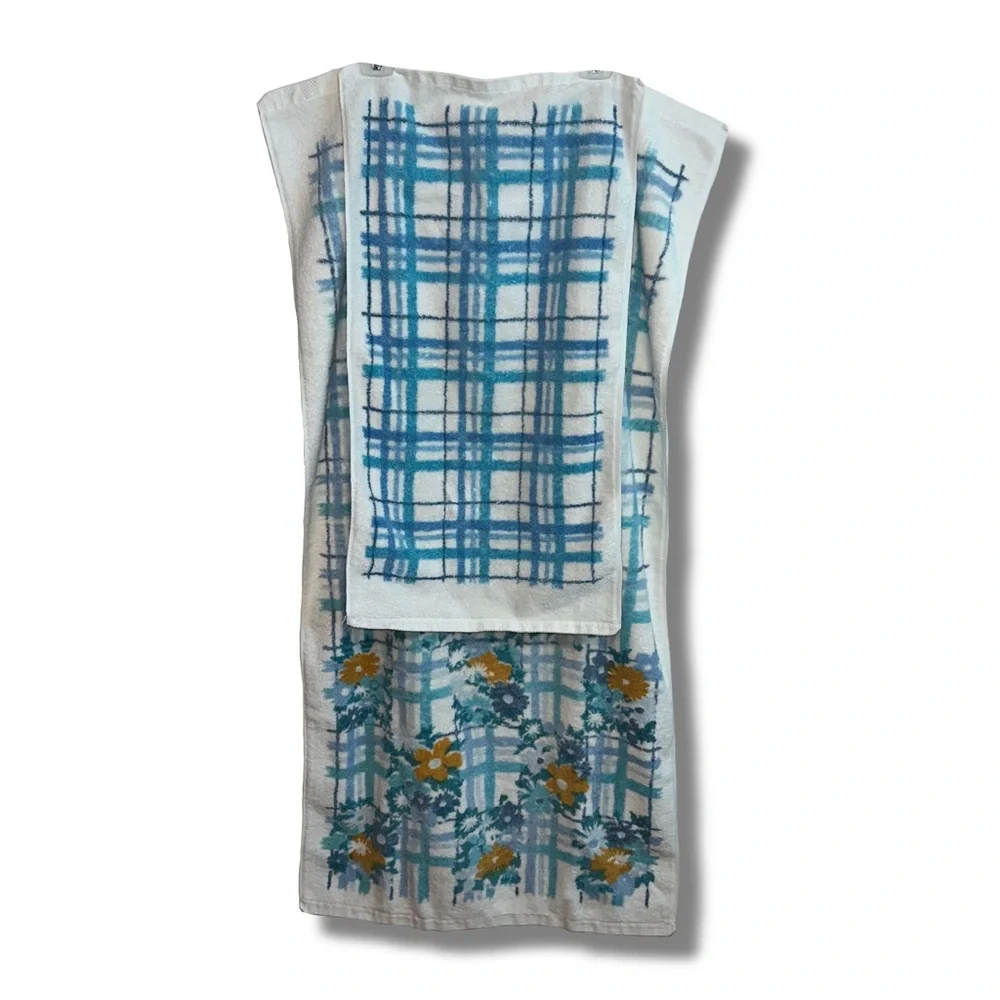 Vintage 2pc Floral Bath Towel Set
